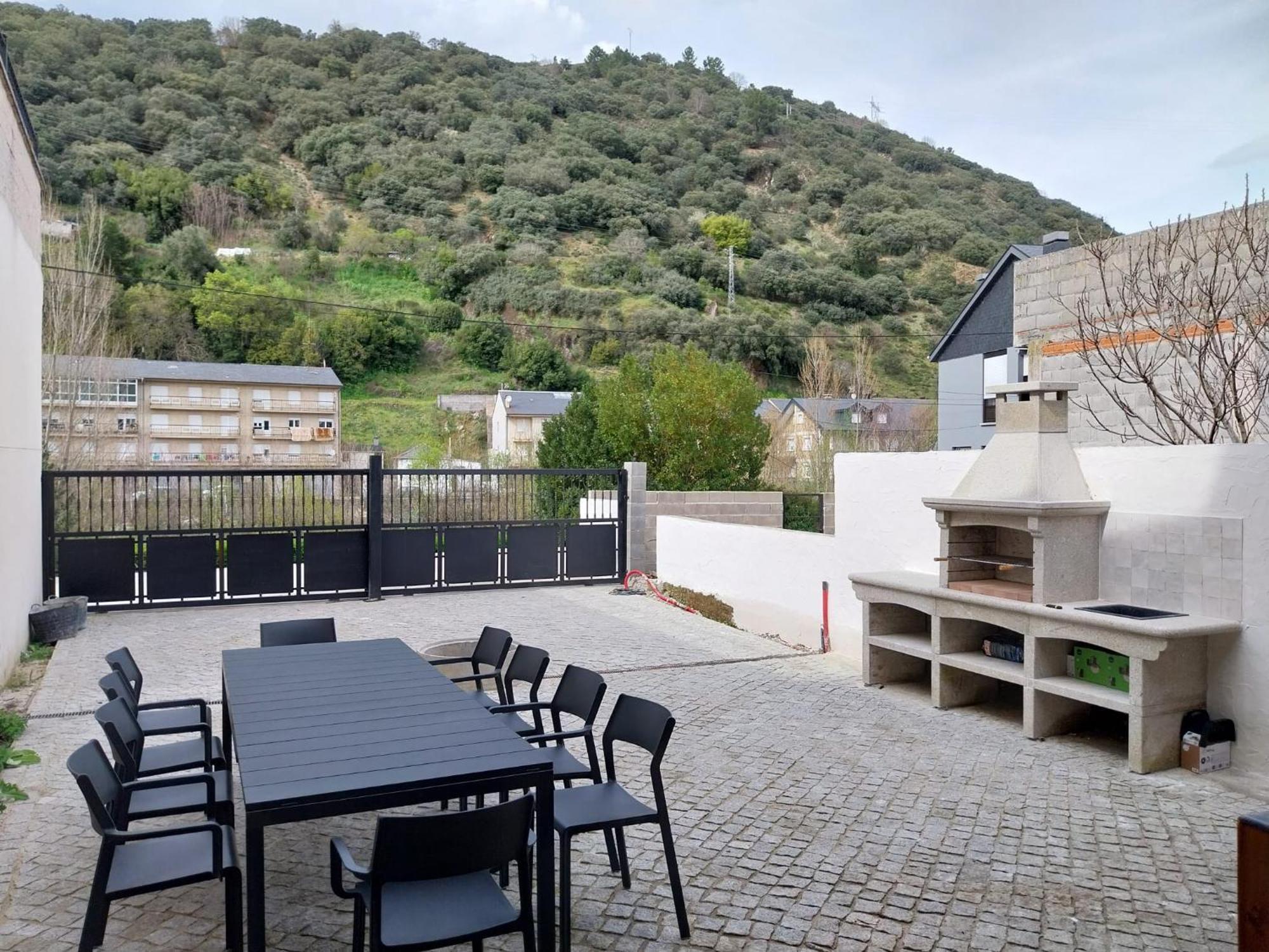 Casa Sapita Villa Villafranca Del Bierzo Exterior photo