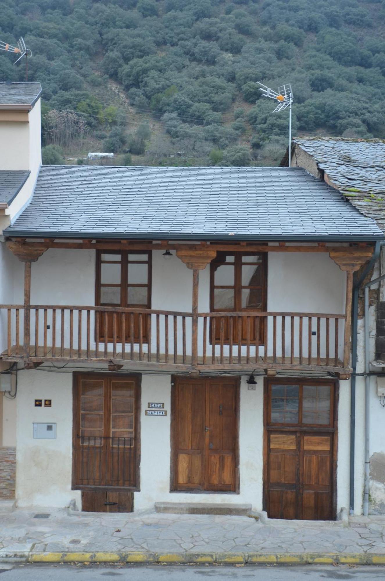 Casa Sapita Villa Villafranca Del Bierzo Exterior photo